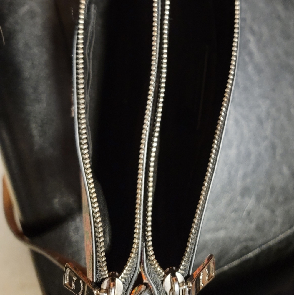 Coach purse - Picture 4 of 5